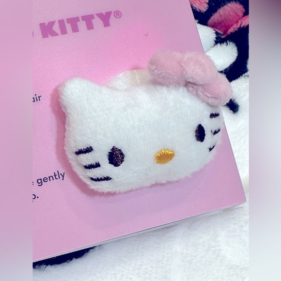 NEW Hello Kitty Spa Headband - Picture 5 of 5